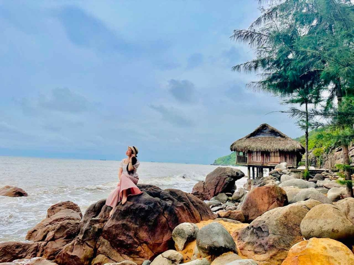 Khám phá Bãi Đông Thanh Hóa – Thiên đường biển hoang sơ đẹp mê lòng người
