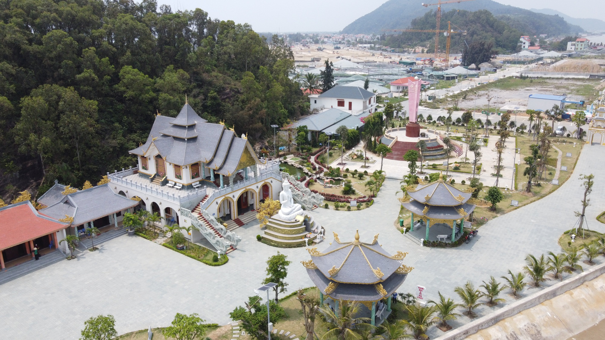 Kinh nghiệm du lịch Bãi Đông Thanh Hóa chi tiết cho chuyến đi biển trọn vẹn