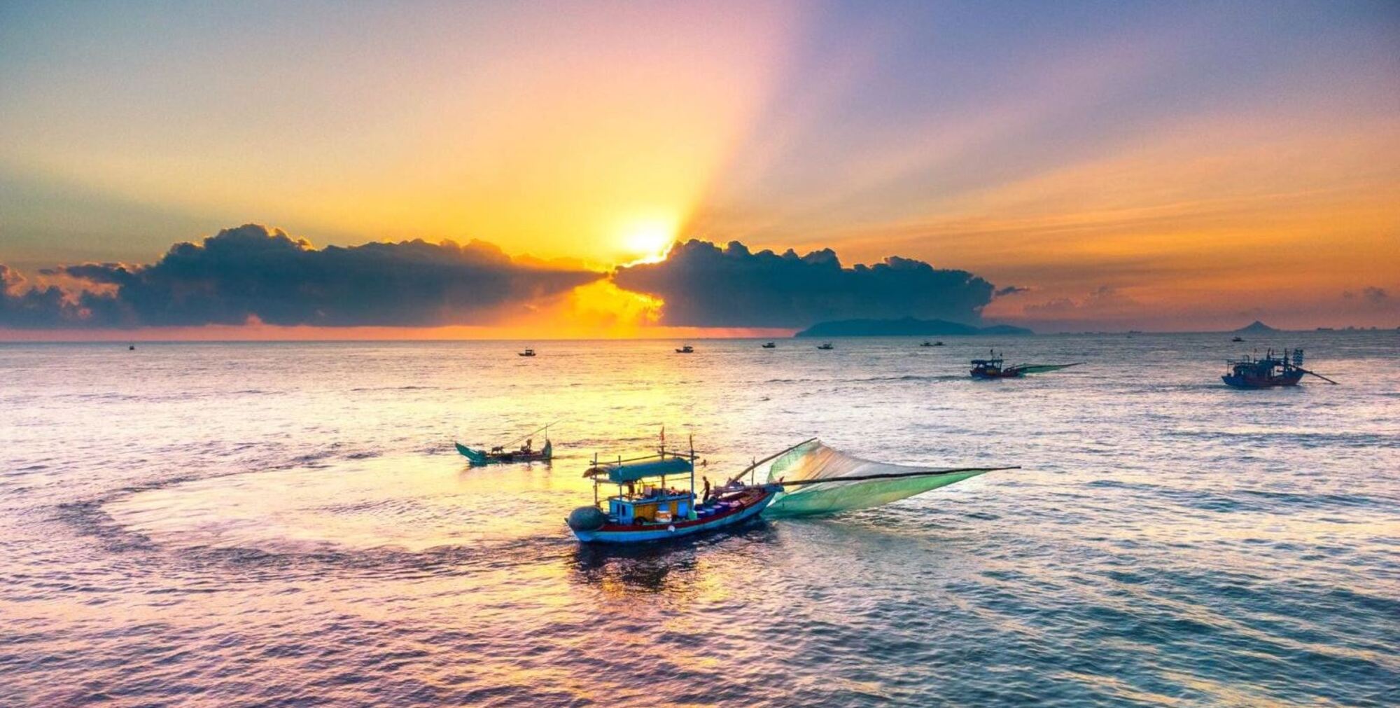 Kinh nghiệm du lịch biển Hải Hòa Thanh Hóa cho chuyến đi biển yên bình, tiết kiệm và đáng nhớ