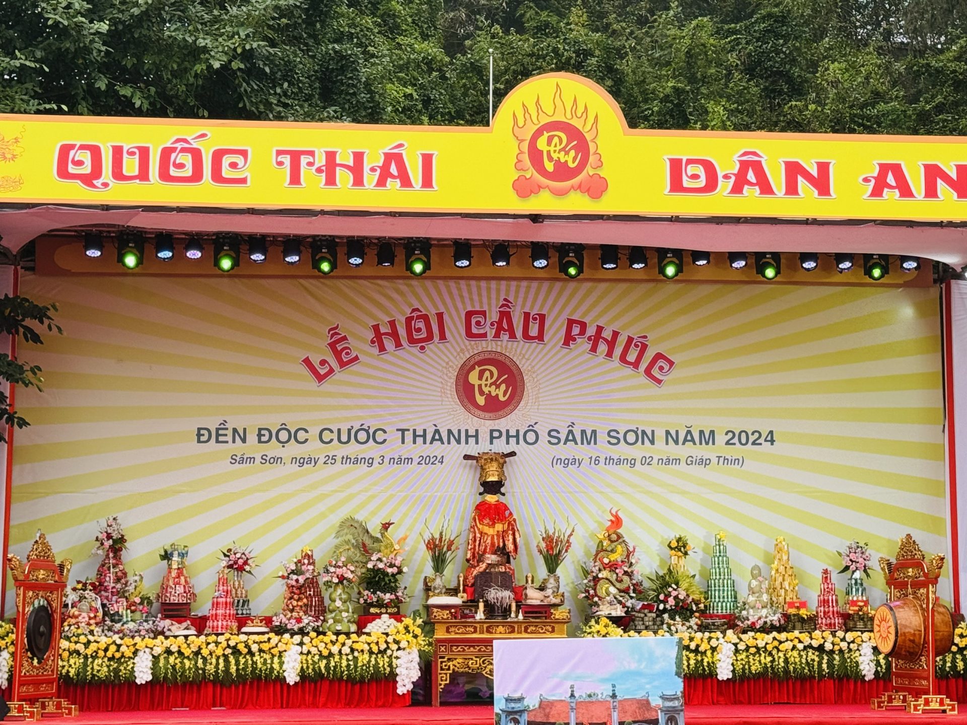 Lễ hội đền Độc Cước Sầm Sơn – Nét đẹp văn hóa tâm linh đặc sắc của xứ Thanh