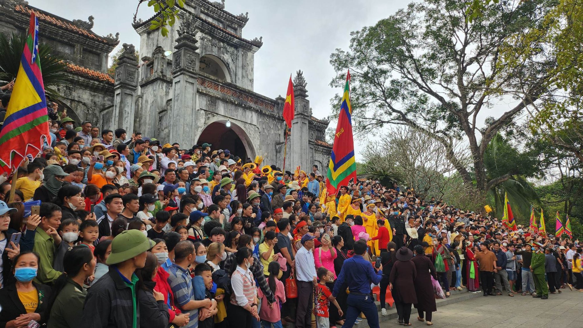 Lễ hội đền Sòng Thanh Hóa – Hành trình khám phá không gian tâm linh linh thiêng xứ Thanh