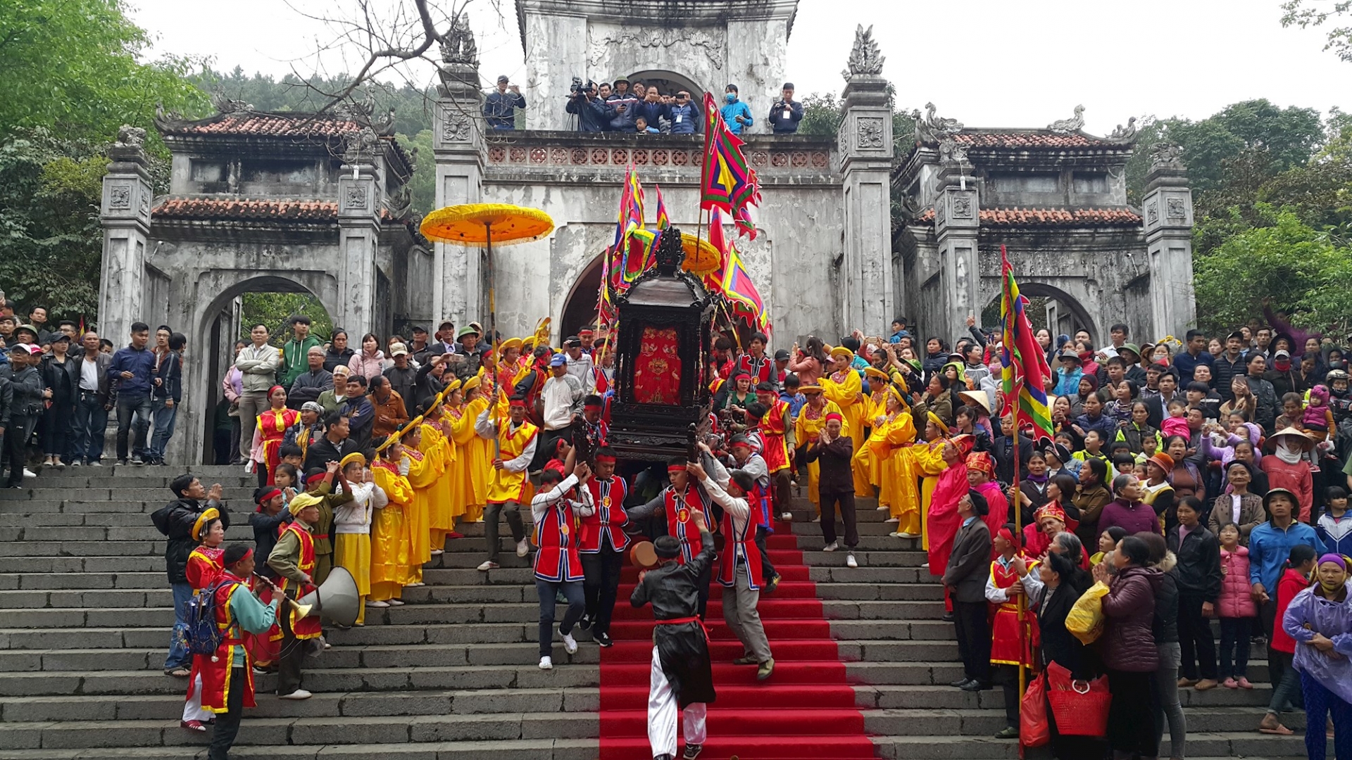Lễ hội đền Sòng Thanh Hóa – Hành trình khám phá không gian tâm linh linh thiêng xứ Thanh
