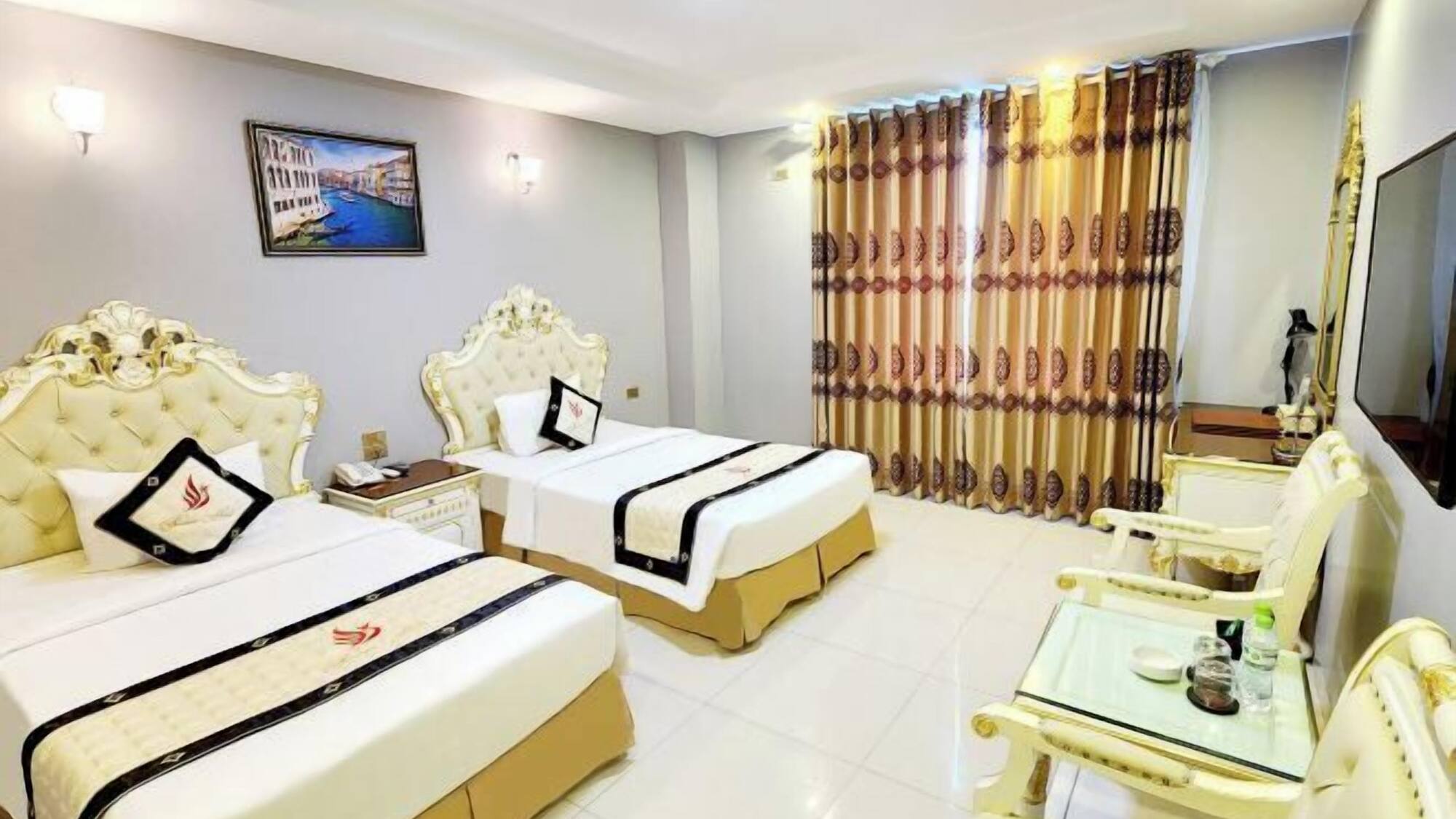 Đánh giá Hotels Phoenix-998 Đại lộ Hùng Vương