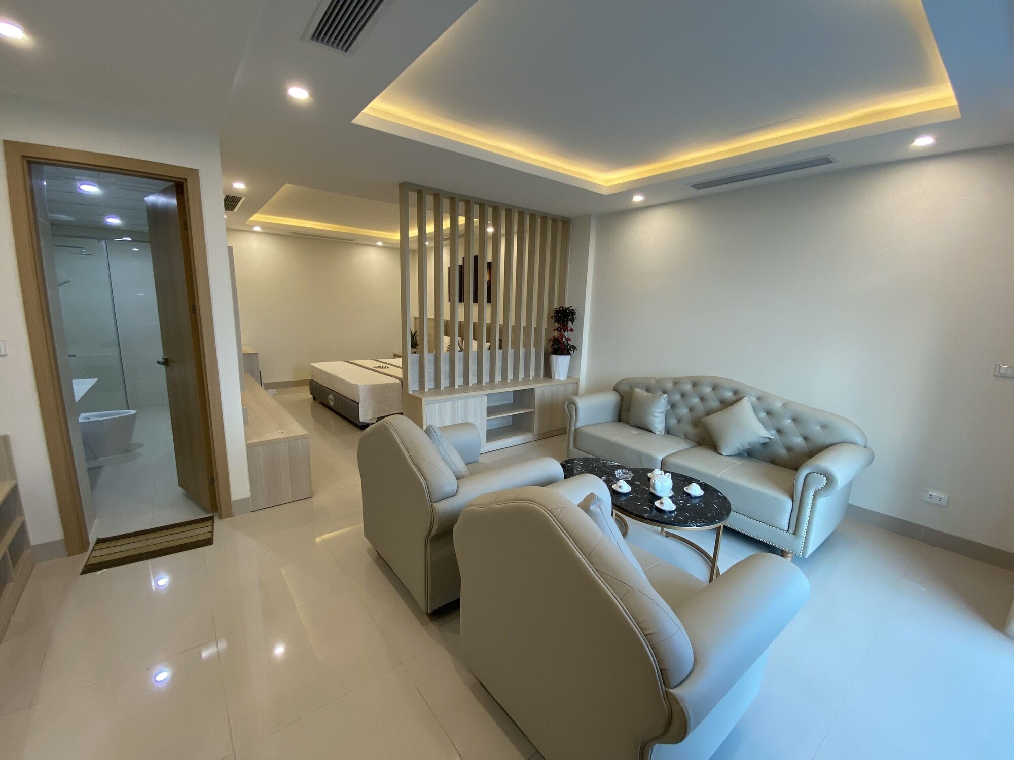 Đánh giá Khách sạn NB Hoàng Gia 1-Lô 22, 23 LK 09, FLC