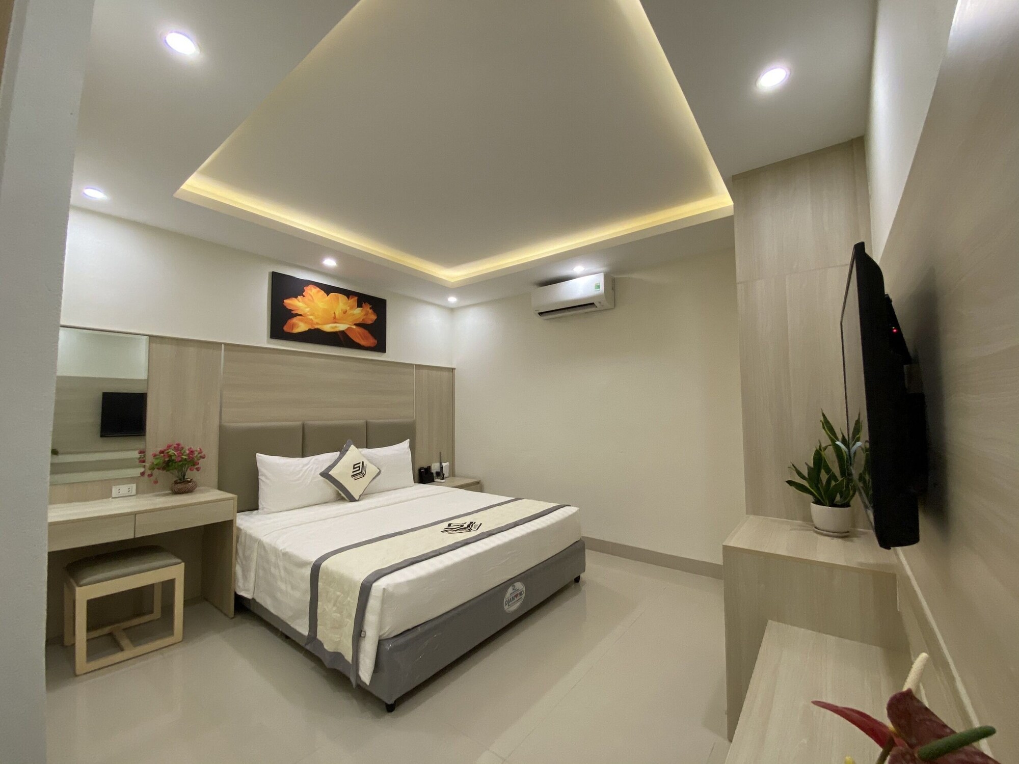 Đánh giá Khách sạn NB Hoàng Gia -Lô A7 khu IV, Khu đô thị Bắc Đại lộ Lê Lợi